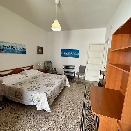 Via Trevisani Apartmán Bari