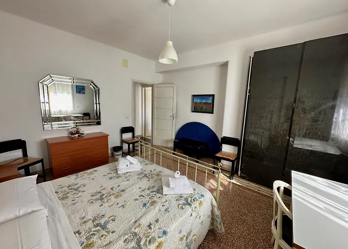 Via Trevisani * Bari